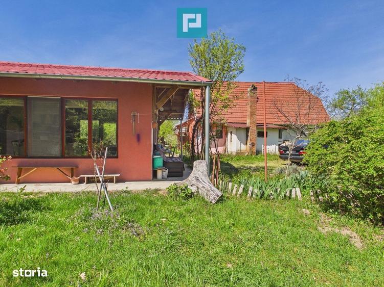 Casă cu 4 camere în Rontău