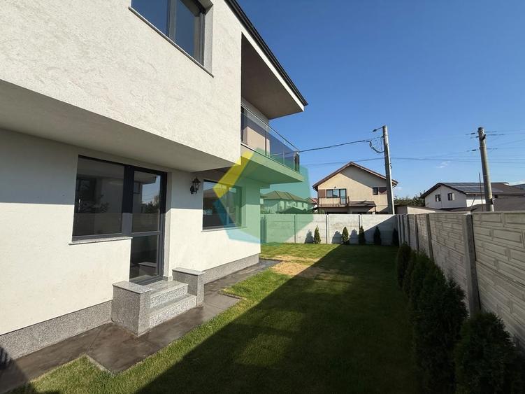Duplex cu 4 camere cu Canalizare în Odăi