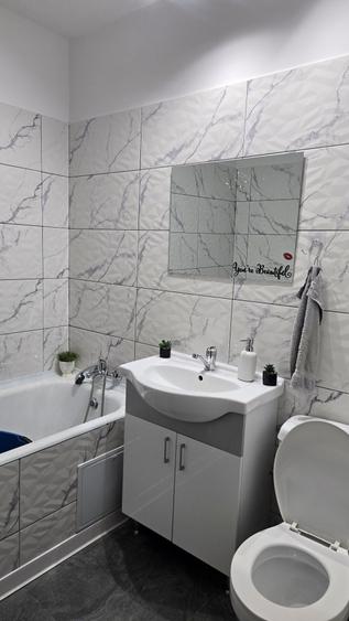 Apartament cu 2 camere decomandat în 1 Decembrie 1918