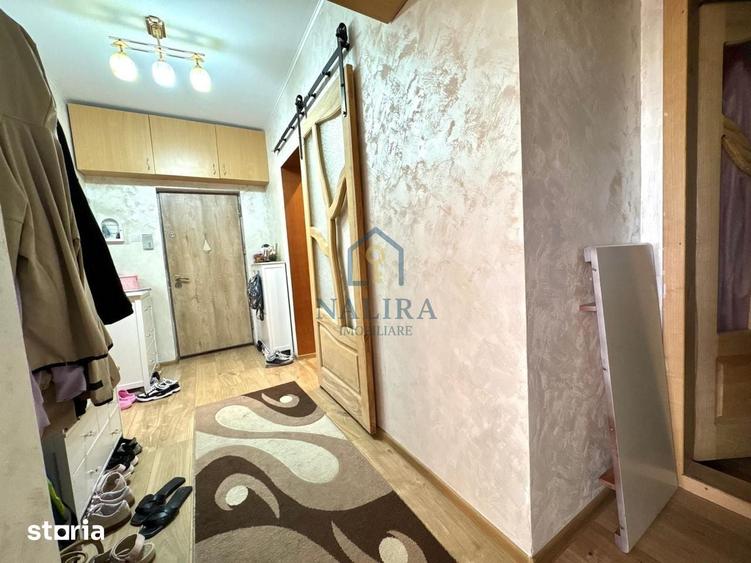 Apartament cu 3 camere decomandat în Săsar