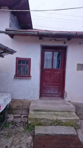Casă cu 3 camere în Recea