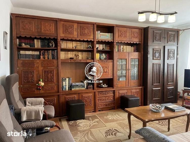 Apartament cu 3 camere decomandat în Central