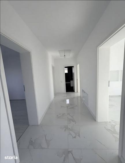 Casă cu 4 camere cu Teren 400 Mp în Clinceni