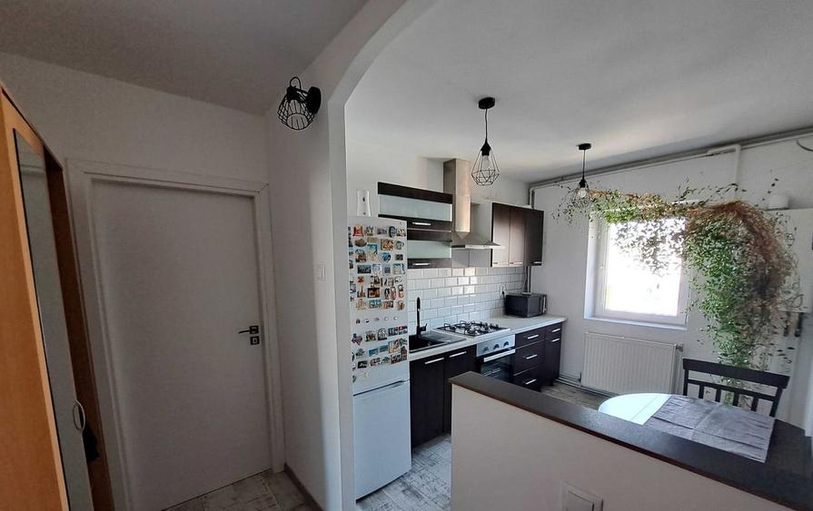 Apartament cu 2 camere semidecomandat, mobilat în Mănăștur