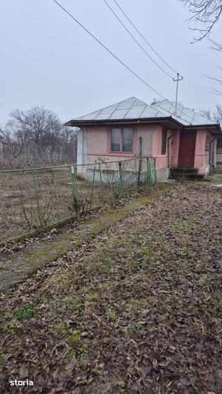 Vand teren si casa in sat Darvari jud Prahova strada principala - 1
