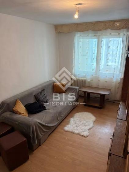 Apartament cu 2 camere semidecomandat în Decebal