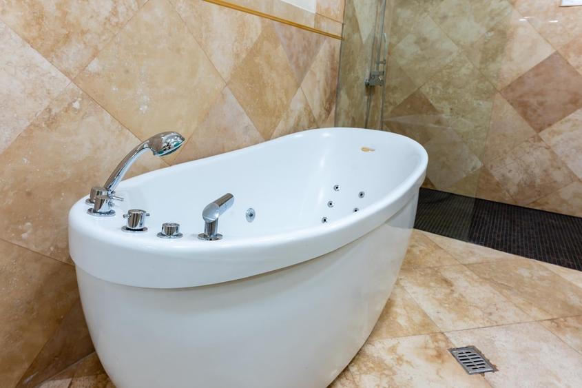 Apartament cu 3 camere semidecomandat în Herăstrău