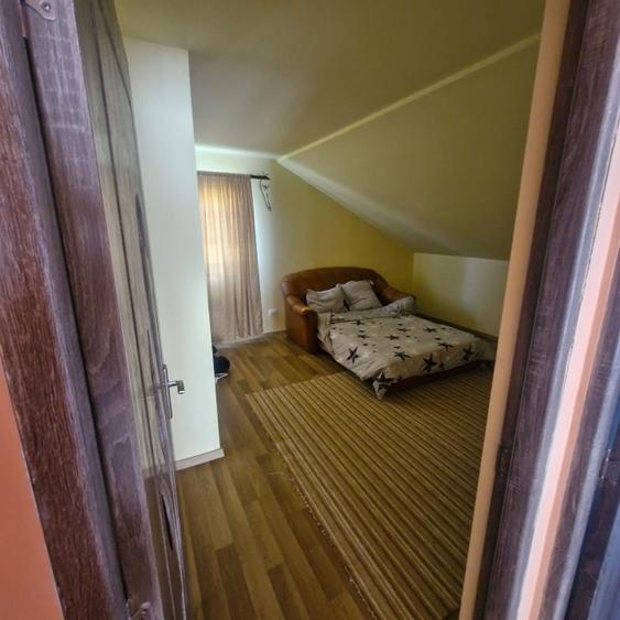 Casă individuală cu 7 camere cu Garaj în Hodoșa