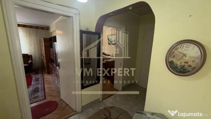 Apartament cu 2 camere decomandat în Sud