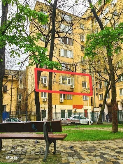 Apartament cu 2 camere semidecomandat, mobilat în Romană