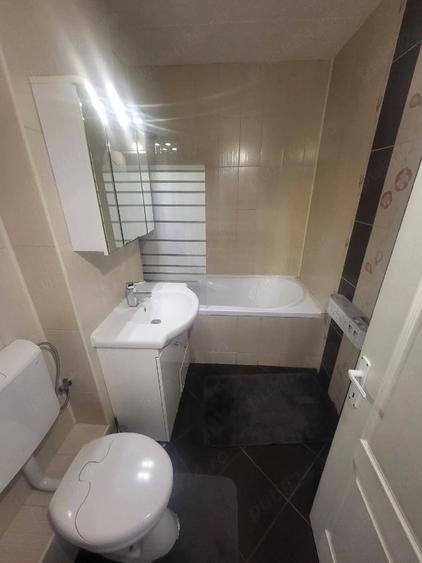 Apartament cu 3 camere decomandat în Unirii