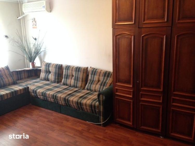 Apartament cu 3 camere decomandat în Crângași