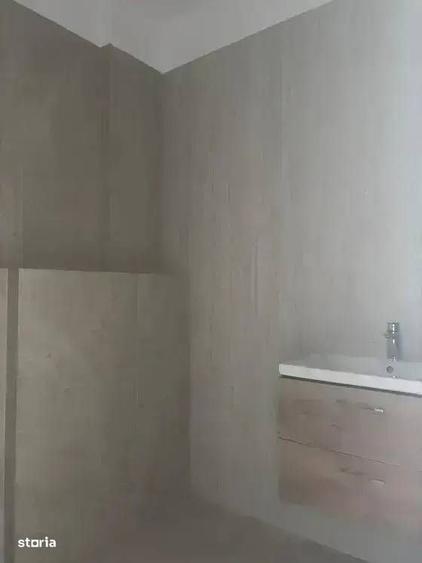 Spațiu comercial, de 80 mp, în Central