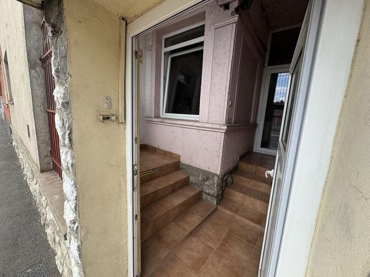 Casă cu 2 camere cu Teren 100 Mp în Ultracentral