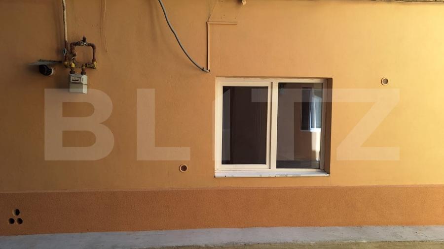 Birou, de 40 mp, în Central