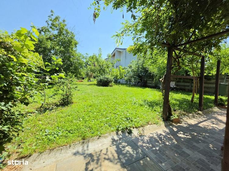 Casă cu 4 camere în Dudu