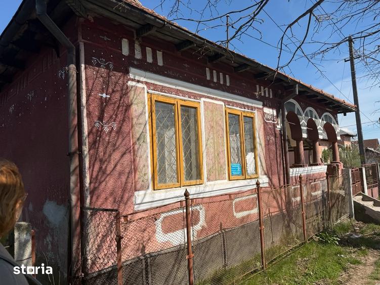Casă cu 3 camere cu Teren 98 Mp în Mihăești