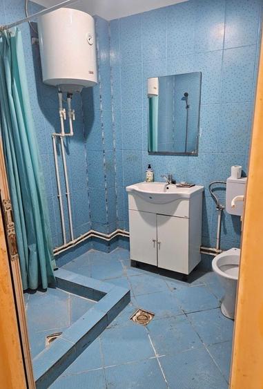 Apartament cu 3 camere decomandat în Răcari