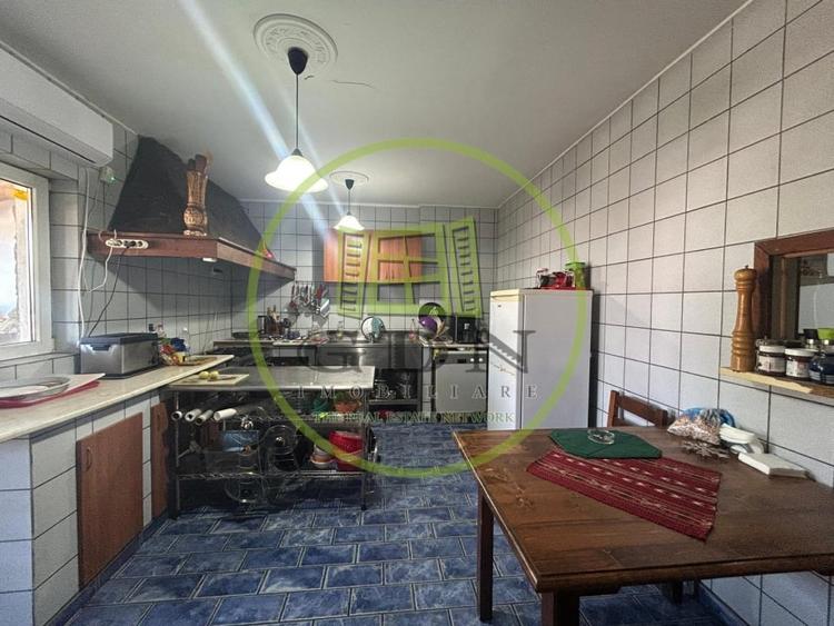 Hotel/Pensiune, de 2,963 mp, în Cernele