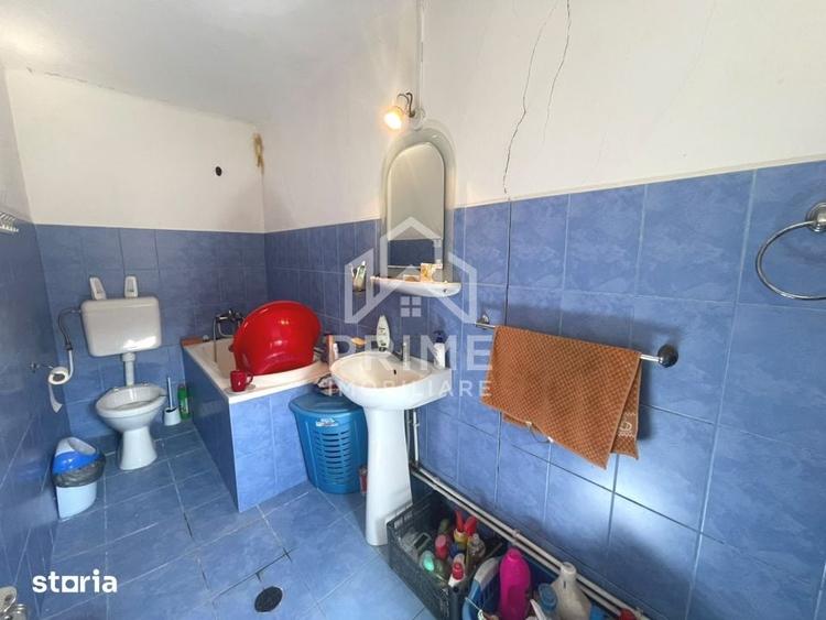 Casă cu 4 camere cu Teren 1400 Mp în Dos
