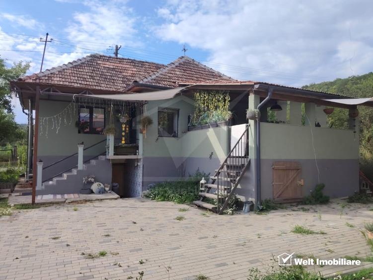 Casă individuală cu 2 camere cu Teren 1458 Mp în Bădești