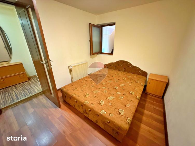 Casă cu 5 camere cu Teren 133 Mp în Drăgășani