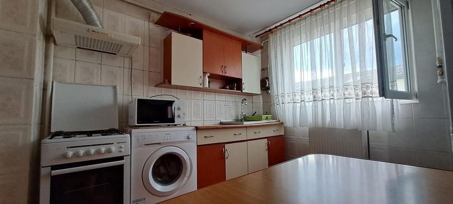Apartament cu 2 camere semidecomandat în Viforâta