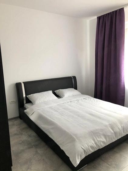 Apartament cu 3 camere decomandat în Exterior Vest