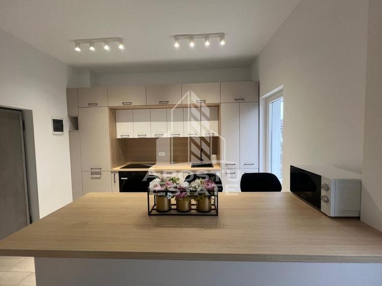 Apartament cu 2 camere semidecomandat în Ghiroda