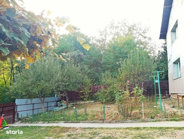 Casă cu 4 camere cu Teren 375 Mp în Central