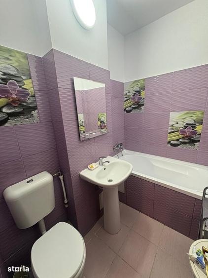 Apartament cu 3 camere decomandat în Hala Centrală