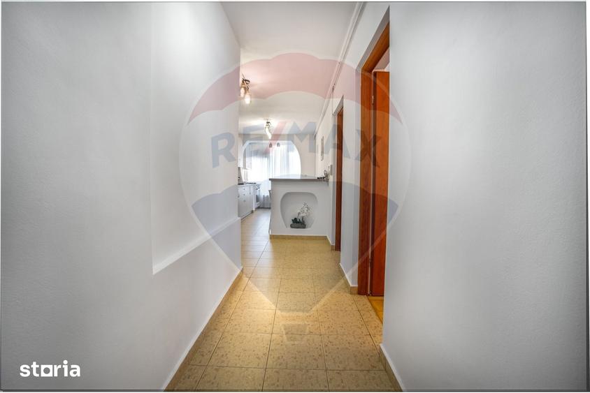 Apartament cu 3 camere decomandat în Vlahuță