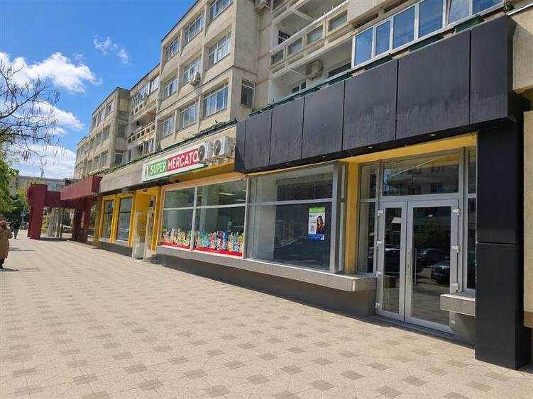 Spațiu comercial, de 99 mp, în Central