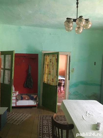 Casă cu 3 camere în Comloșu Mare