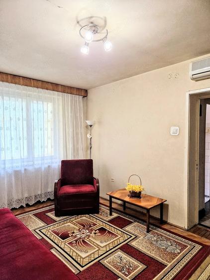 Apartament cu 2 camere semidecomandat în Titulescu