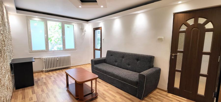 Apartament cu 3 camere decomandat în Dristor