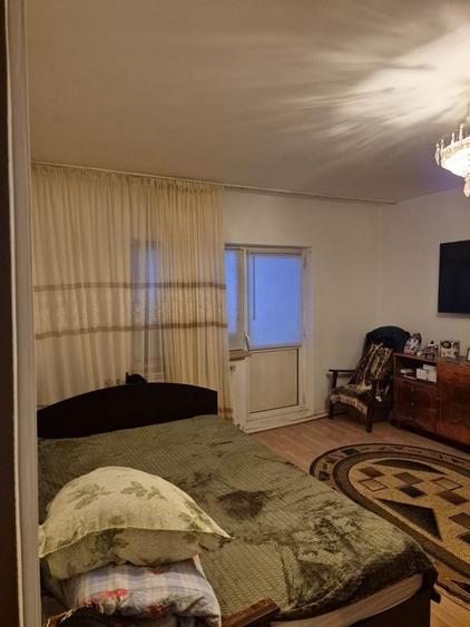 Apartament cu 2 camere semidecomandat în Steaua