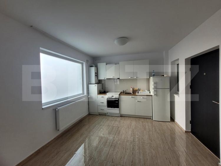 Apartament cu 3 camere decomandat, mobilat în Mărăști