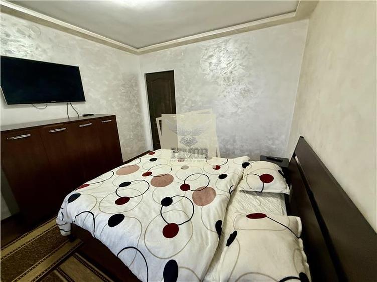 Apartament cu 2 camere semidecomandat, mobilat în Central