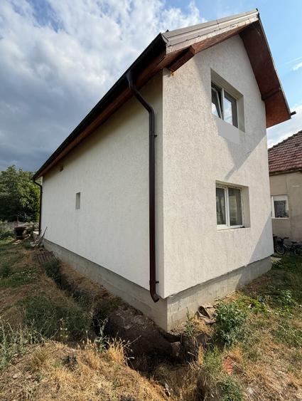Casă individuală cu 4 camere cu Canalizare în Sânnicoară