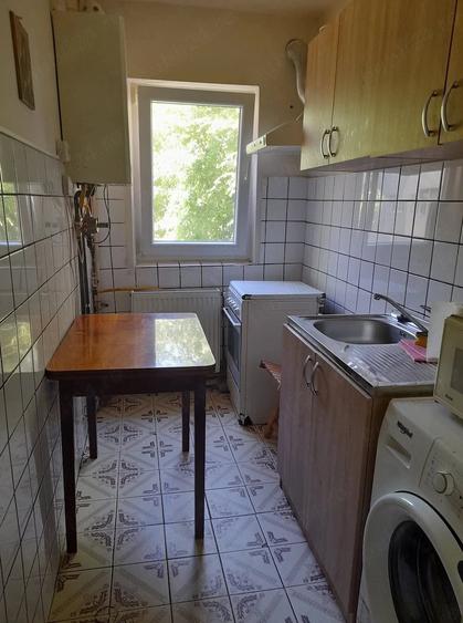 Apartament cu 3 camere nedecomandat în Șagului