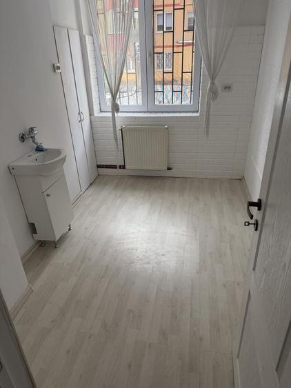 Spațiu comercial, de 70 mp, în Central