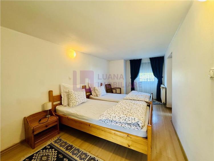 Casă individuală cu 6 camere cu Teren 800 Mp în Central