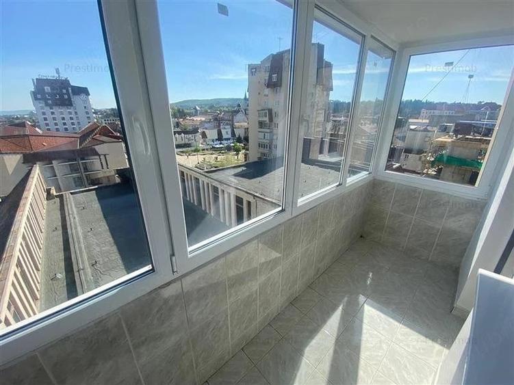 Apartament cu 4 camere decomandat în Ultracentral