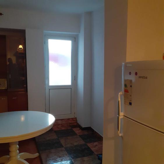 Apartament cu 3 camere decomandat în Sebastian