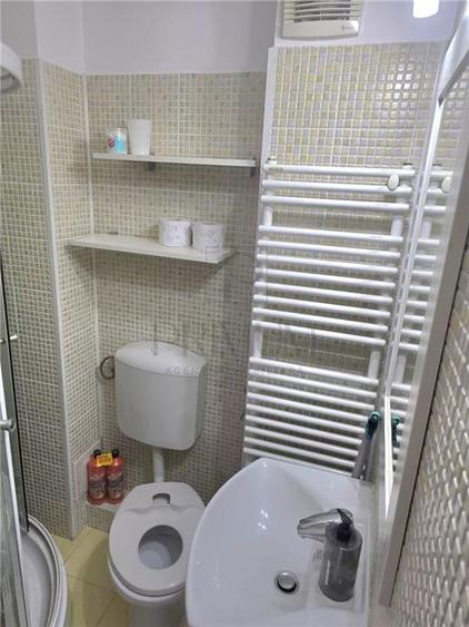 Apartament cu 3 camere decomandat, mobilat în Aradului