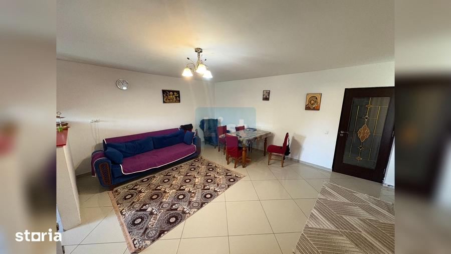 Casă cu 5 camere cu Teren 730 Mp în Târgșoru Vechi