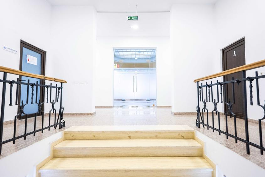 Spațiu comercial, de 50 mp, în Sârbi