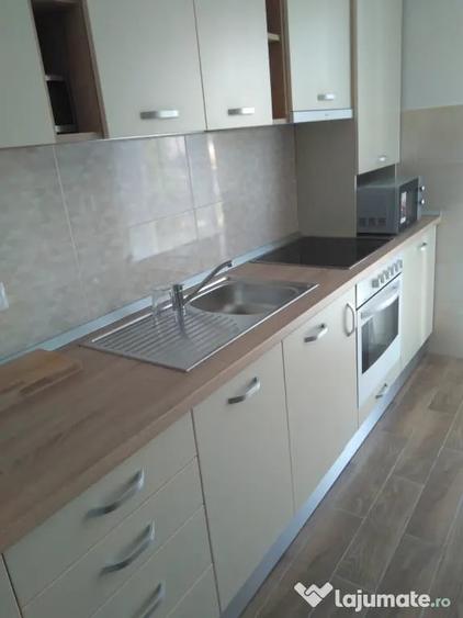 Apartament cu 3 camere decomandat în Ultracentral