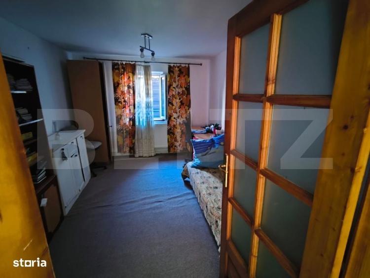 Casă cu 3 camere în Romanești